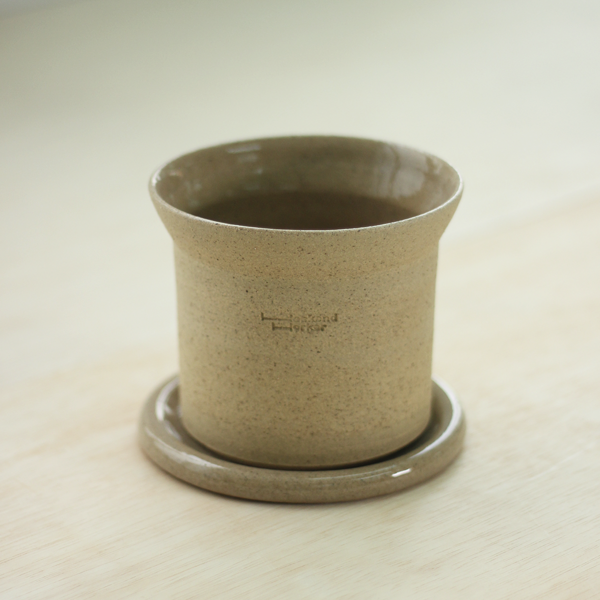 Tanned Bucket Planter | M